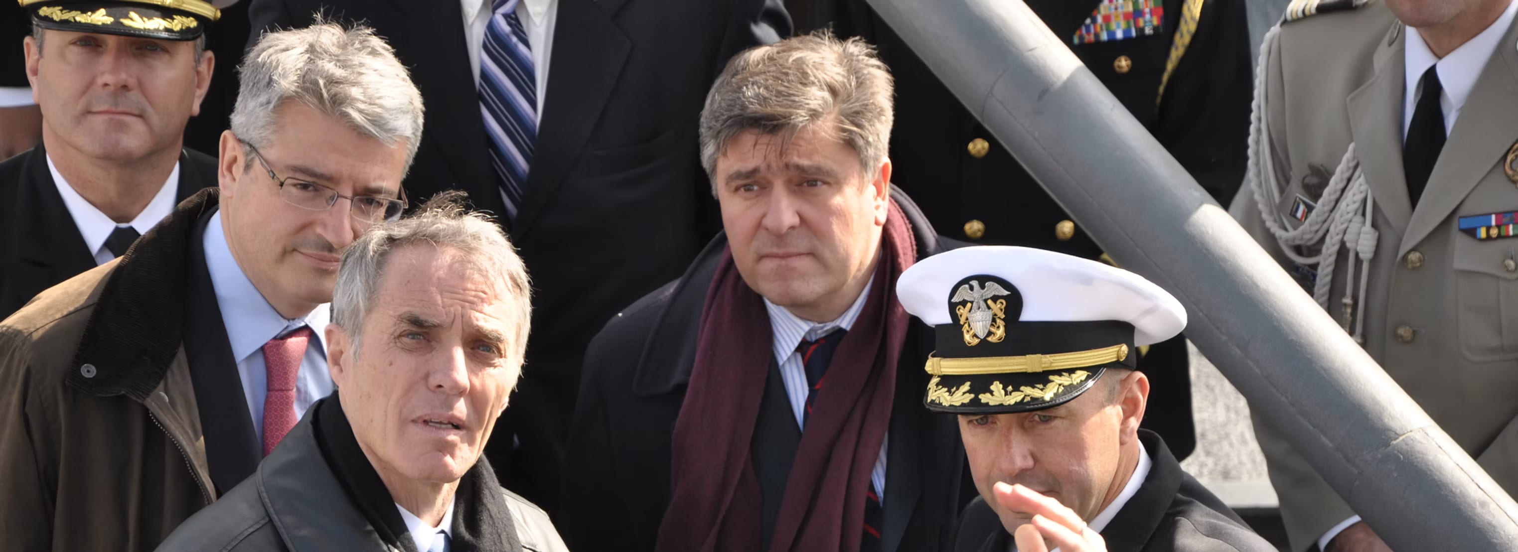 Frédéric Mauro à bord de l'USS Monterey, avec le sénateur Jacques Gautier.